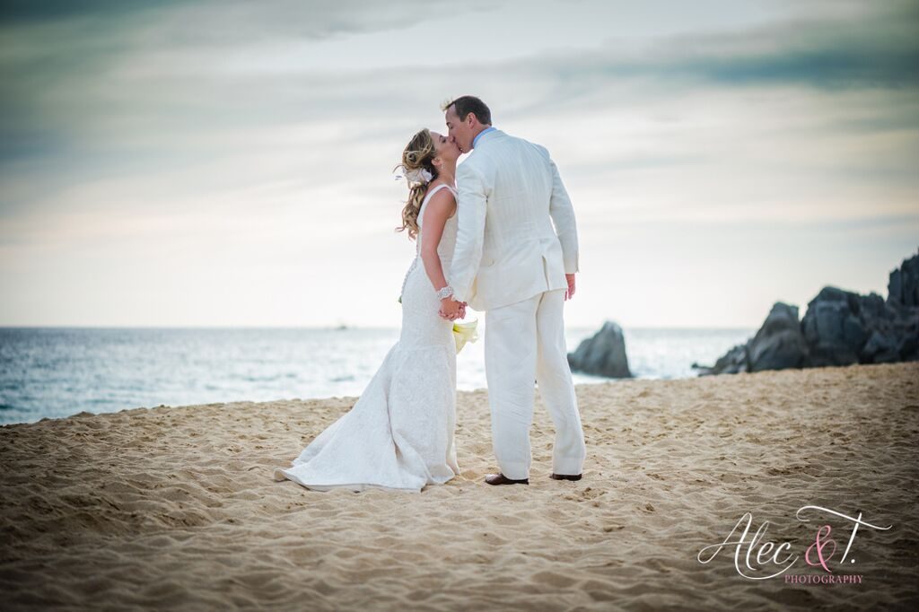 Alec & T photography capture wedding couple on beach