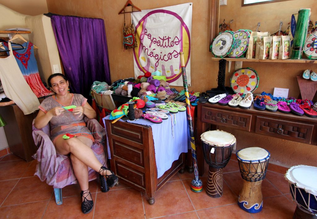 Gapatitos Magicos gift store with hand made attire