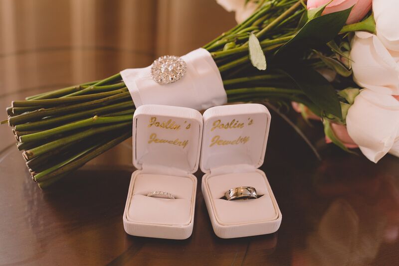 4rings with a bouquet make a lovely set up 