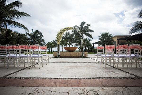5 The fountain area for your wedding vows 