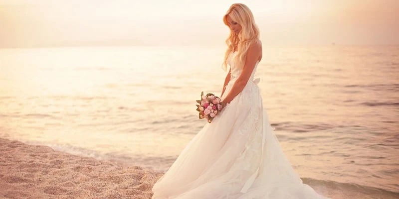 Hot Wedding Dresses for a Destination Wedding