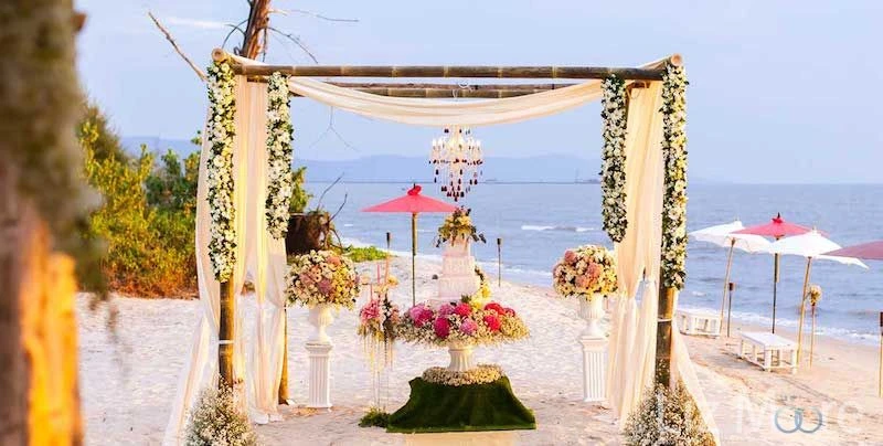 5 Beautiful Wedding Ceremony Arches