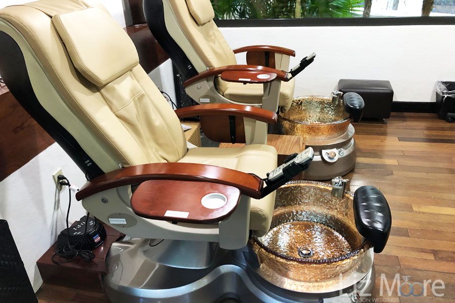 mani pedi spa station And soft leather white chairs