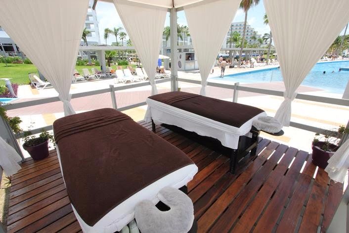 Mexico best destination wedding locations Cancun Riu Palace Peninsula