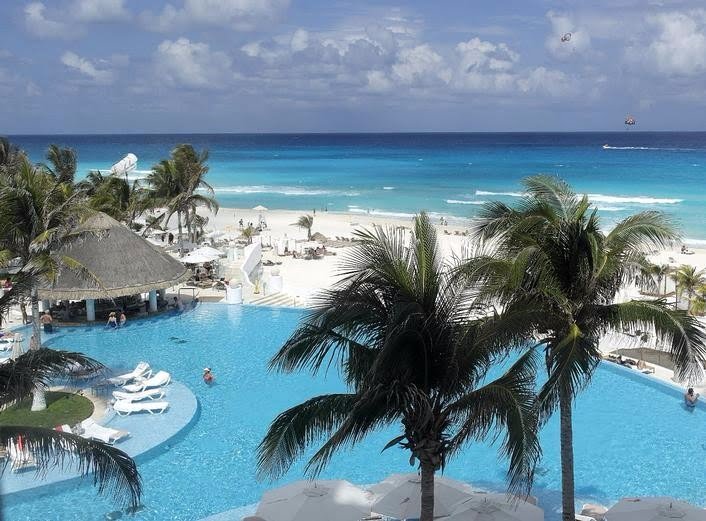 Mexico best wedding destination Le Blanc Spa Resort Cancun