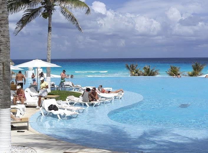Mexico top destination wedding Le Blanc Spa Resort Cancun