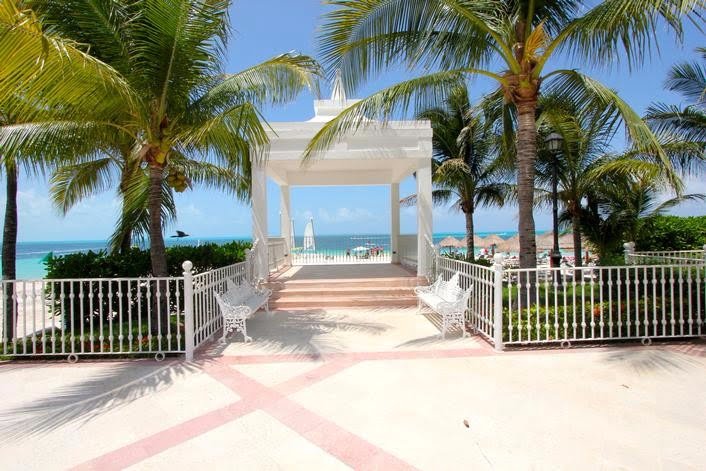 Mexico wedding packages Riu Caribe Cancun