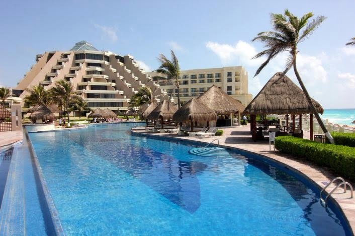 Mexico destination wedding Paradisus Cancun