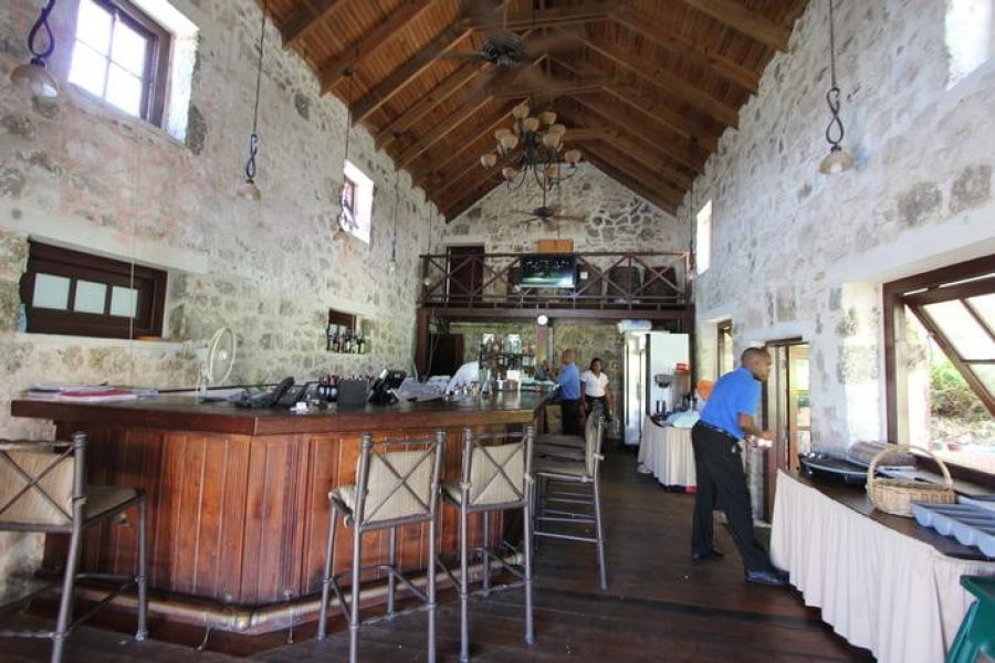 WEBIMG123262_OldHouseBar_121124105758-qbs8wkfqfd5u1qasdfpkjk1uxmom376tbhivhybn8w