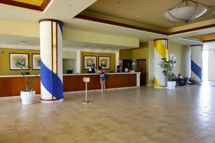 WEBIMG134075_CheckIn_131001191235-qbs8vpf25tzdeljuekavr9vnbwxi16ro77zuntlmy8