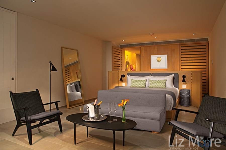 Breathless-Los-Cabos-Room-qbn219iq6v0wigpydz4yyez6d8uhvj4mtnl511ea68