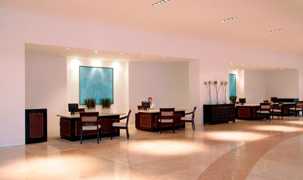 Le-Blanc-Check-In-e1673282102760-qbwhcy68ppdk6cr9d9tu6twcpzahv8jtnoj23d2uio