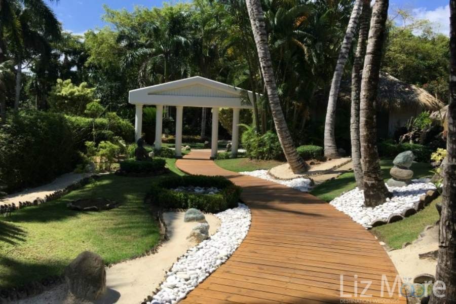 Paradisus-Punta-Cana-Boardwalk-to-Gazebo-qbsik8ymd940h99u5q1ottjt4h098rgjsckhyit9ps