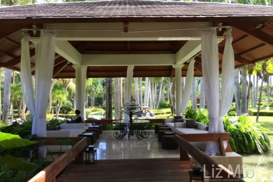 Paradisus-Punta-Cana-Covered-Seating-qbsijxok38oklxq7zl65zwe9zujuoe7rqsqo779zsg
