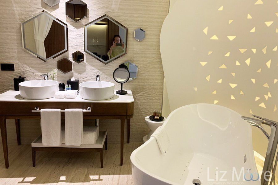 TRS-Coral-Costa-Mujeres-Jr-Suite-bathroom-qbn0ofsu5d5hsd067f10ohmde5cyicfecrh6plcuwg