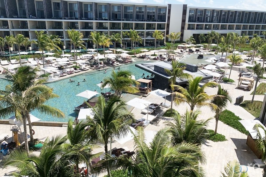 TRS-Coral-Costa-Mujeres-overview-of-pool-qbn0o8a4mov77hb3fbs04jion2e0srljnq9avdo0a8