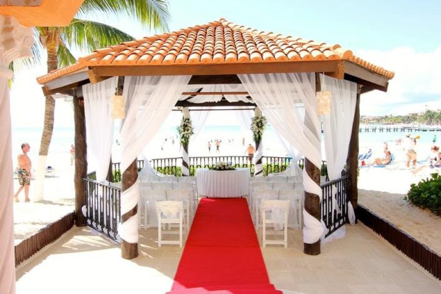 WEBIMG133412_BeachFrontWeddingGazebo_130306102927-qbsosy9o5gpnxevo1uozw48pehh3bxijcix61tn69c