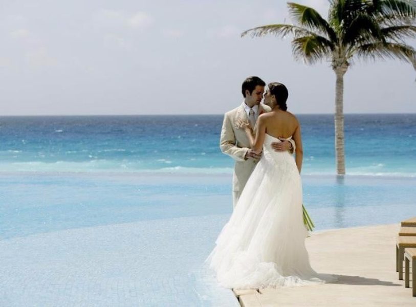 WEBIMG133739_WeddingCouple_130816115641-unsmushed-qc6udd7iuhv92l8bua3fwps2aebvwjfrk6eggomozk