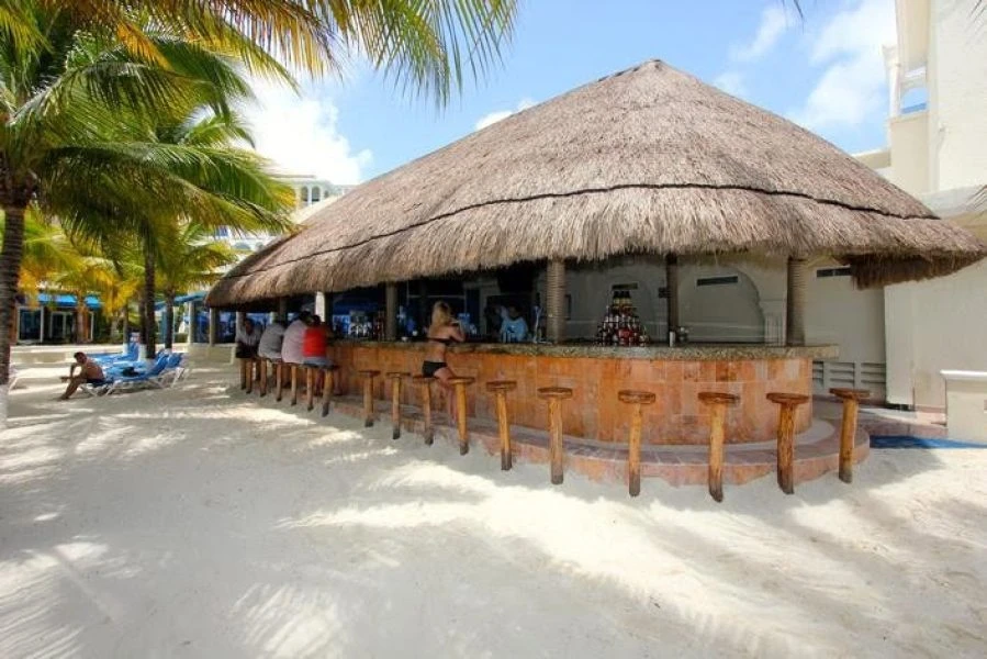 WEBIMG134030_BeachBar_131001163543-qby6l1y2g6mogz66y0c8ymriwnjf8iozczji1h143k