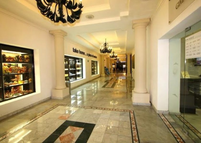 WEBIMG134265_ResortShopping_131011154143-700x500_c-qby62b1y54yswyeiewm48d2kdzxvpu9pg74vgsts74