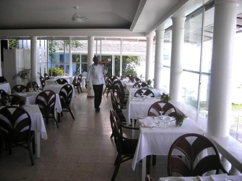 WEBIMG134330_SeasideDining_131014120330-qbscueaqoqcliux7h72mj0ijv7rl293xwped90gqv4