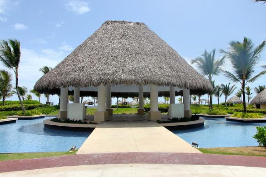 WEBIMG145540_WeddingGazebo_140805175659-qbsie7twiiurzc18dm6vbucbwgqguoijyhvc3lr7n4