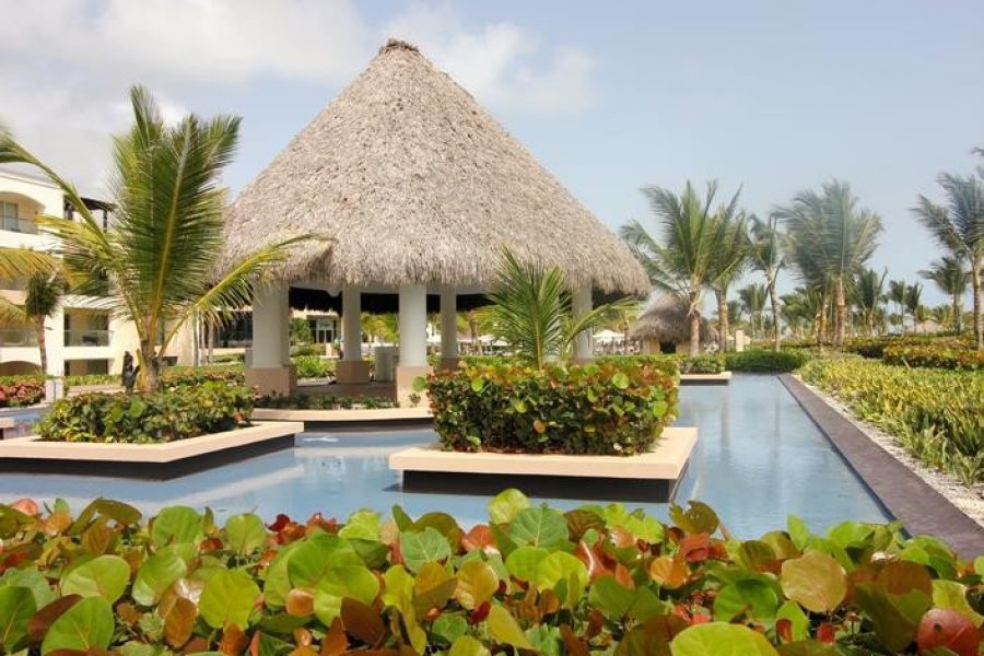 WEBIMG145553_SideviewofWeddingGazebo_140805181537-qbsielxhd1e2thgr3aa9v8s8t8sz252j0fnmar6b1s