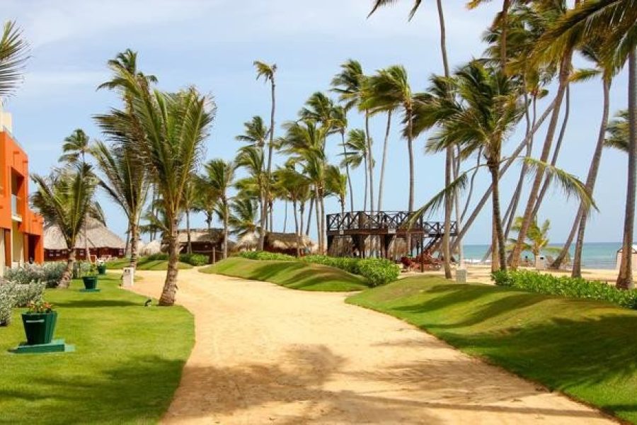 WEBIMG145558_Walkwaytobeach_140805184613-qbsi60okwjmqprxy92m0kwtldh57ppyu5x0vepwtww