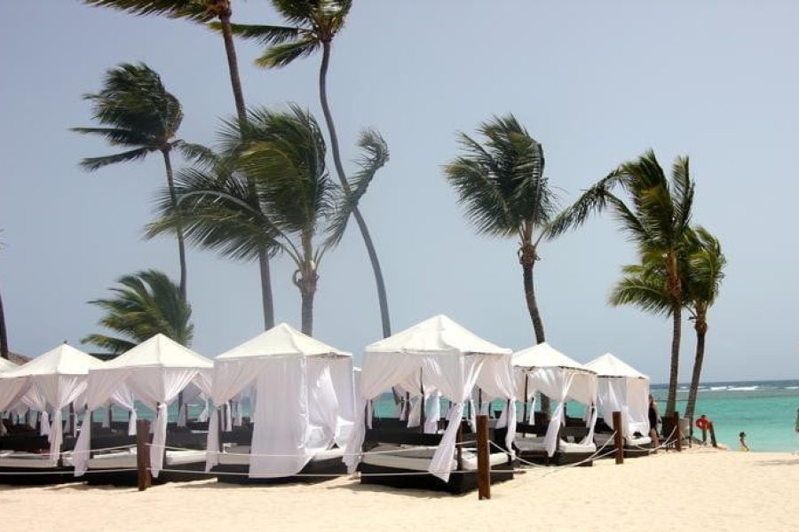 WEBIMG145602_BeachCabanasandweddingreceptiona_140806220056-qbsnmkpm1cpaiafmi19hzb7la4cdb6a6is445qh4s0