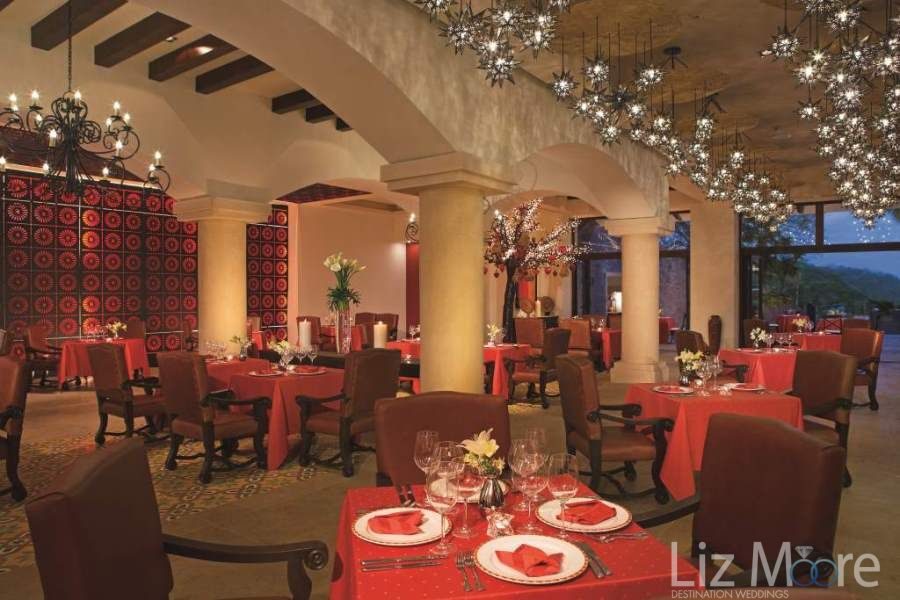 Dreams-Las-Mareas-Dining-qbmwsurn922lozrba2xhepo5o9cpggad5vvf4cbiwg