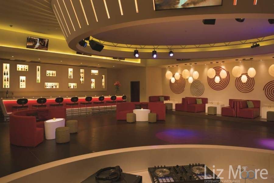 Dreams-Las-Mareas-Restaurant-qbmwtm0yr93x1onpuwpnx0siwfmcnoakxmsi1d73w0