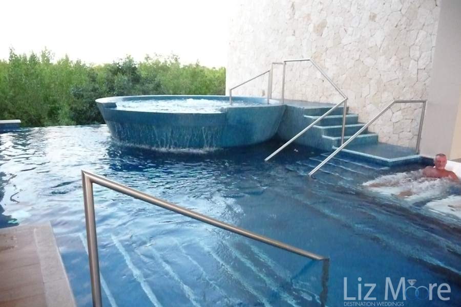 Grand-Sirenis-Jacuzzi-and-Swim-Area-qbn3h9x8cu82xp66oghsxahdoshnsllxz34d08a1vk