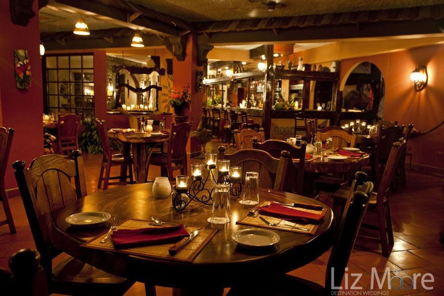 Hotel-Parador-Resort-Spa-evening-dining-qbmyl093ozw42wknob7u30vp7z5jsryuzerf97788g