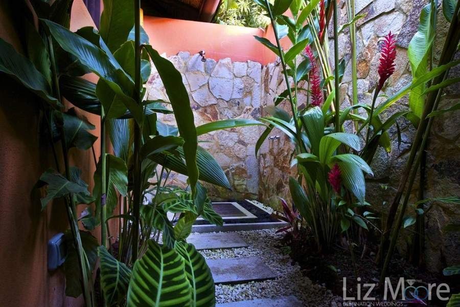 Nayara-Resort-Spa-and-Gardens-Exterior-Grounds-qbmzsrmlvbsold0c586k5zc8trgq5hozo057kybek0