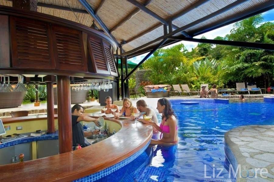 Nayara-Resort-Spa-and-Gardens-Swim-up-Bar-qbmzt2wo5c84gojybd22zwhrydx4puxrpjz1c9uohc