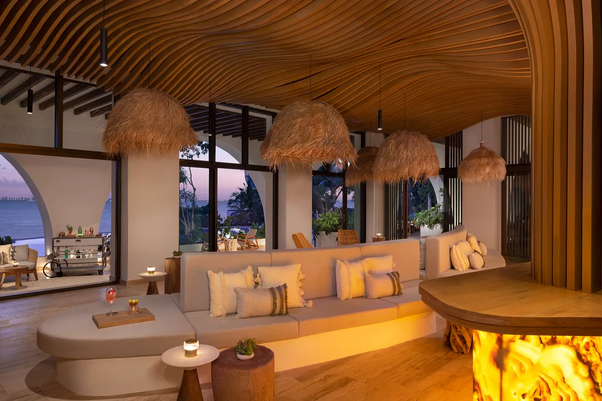 SEIIM-BAR-Isola-Lounge-2A-CB-1