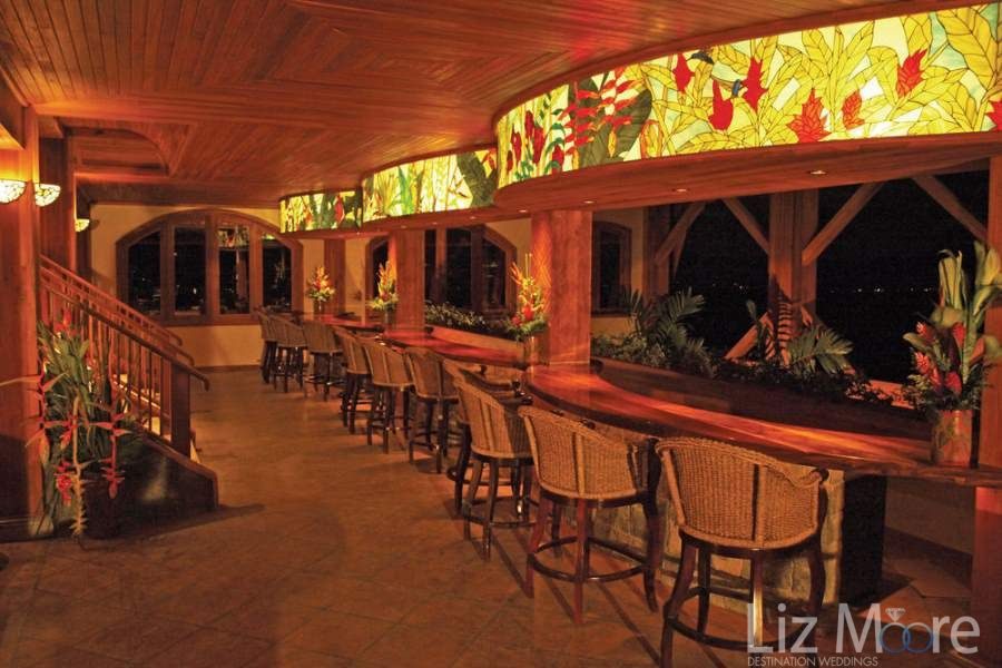 The-Springs-Resort-Indoor-Bar-1-qbmzlowcf83z71acgo2nw9mbucc97ilqczcmiyt3e8