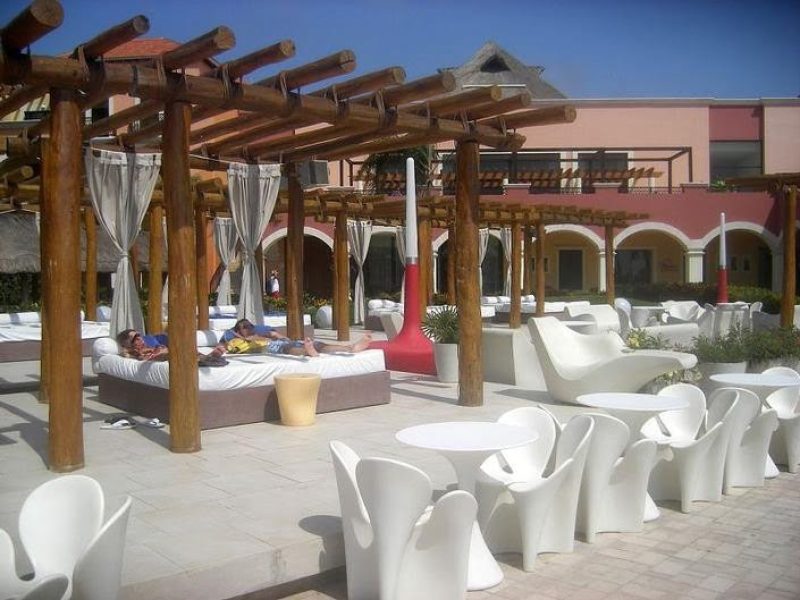 WEBIMG111885_cabanabeds_110928182850-qby69ds7l8niba4i3gq0i2shdf2cntcyr7xgisc3cw