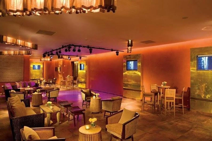 WEBIMG111896_Restaurant_111001125418-qc3emhya4lhm666c550b3dx0dht42ux42mkvyzwoow