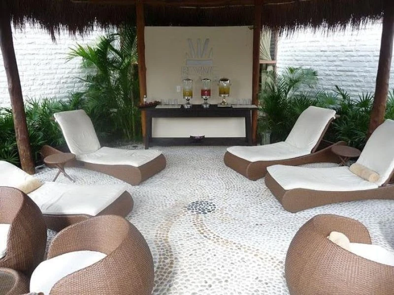 WEBIMG111901_spachairs_111001125840-qc54abky5c9cm1rbxo44k7zo64l05xgolqbmtojy80