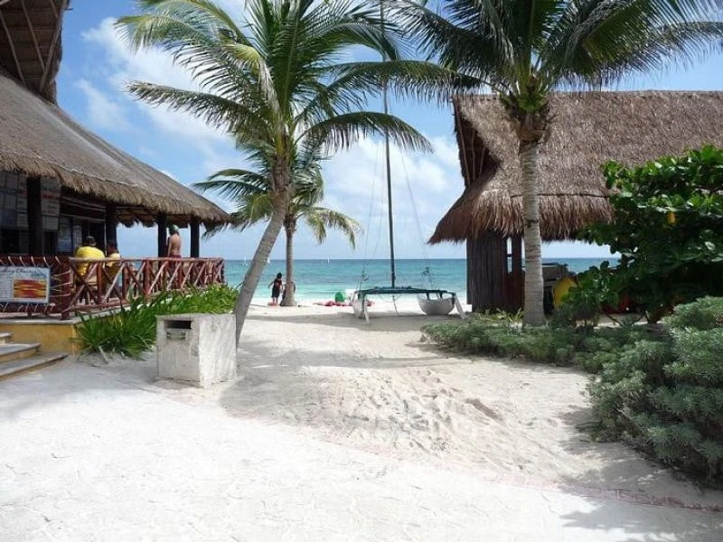 WEBIMG112236_walkwaytobeach_111019194612-qbunyw7apoupr65ie7x05d8yzg4lk84706x315gjk0