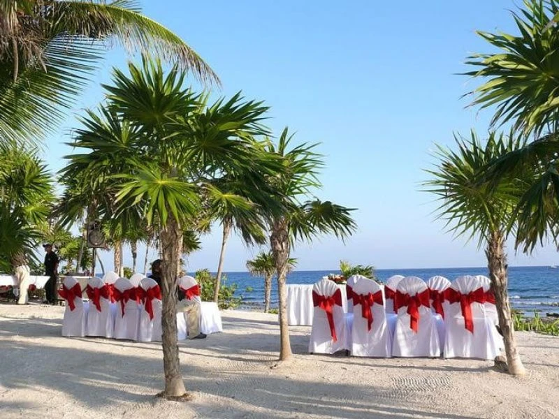WEBIMG112245_ceremonysetup_111019195248-qbunxulr4bf8uro4hrnxdmqj819x0byxj0tnu30agw