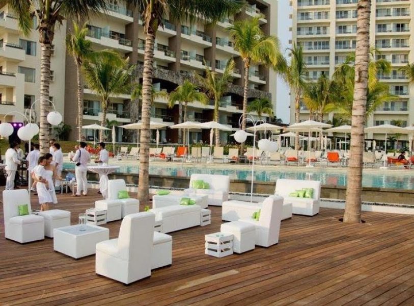 WEBIMG134365_WeddingReceptionPoolside_131015095639-qby6qka0i866ip63rw2j2qps8ydvcnkcg96yauv1mo
