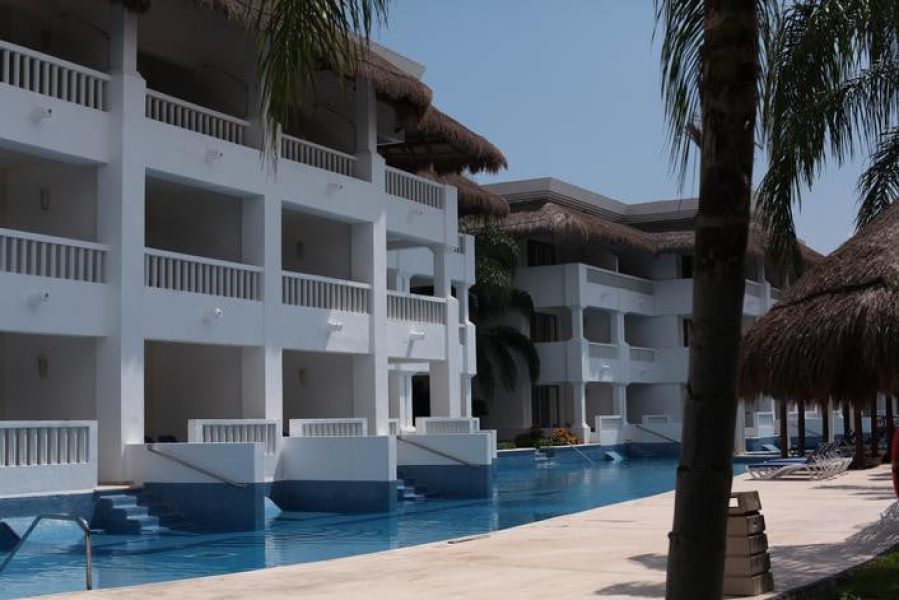 WEBIMG134670_PoolRoomView_131119202408-qbswzafza4o94vz3m19wxl8s3ov071vtwlbry3nqbk