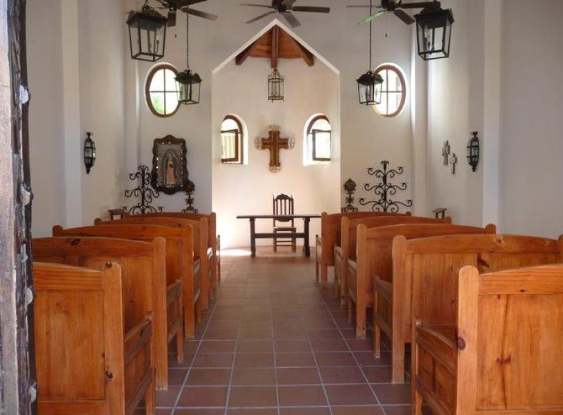 WEBIMG134881_IntimateChapel_131229163030-qbriwjr7swuuc2k2csgkui79g2cdl14jdun95glnuo