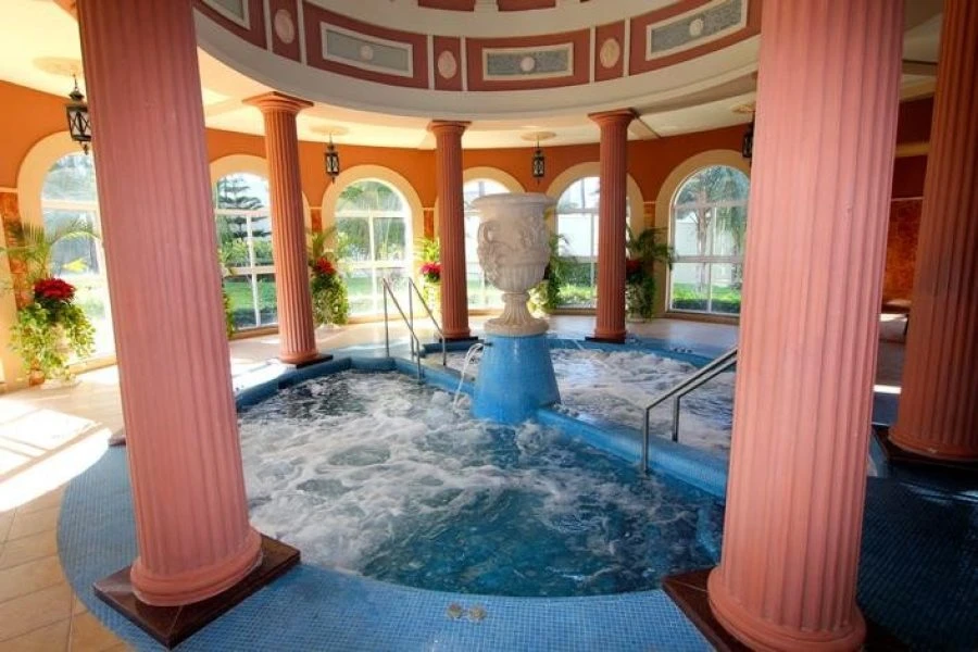 WEBIMG144986_SpaJaccuzi_140103131319-qbswxyiik9tf1h9r3i8c56ffoha4raqcarw1kz76nk