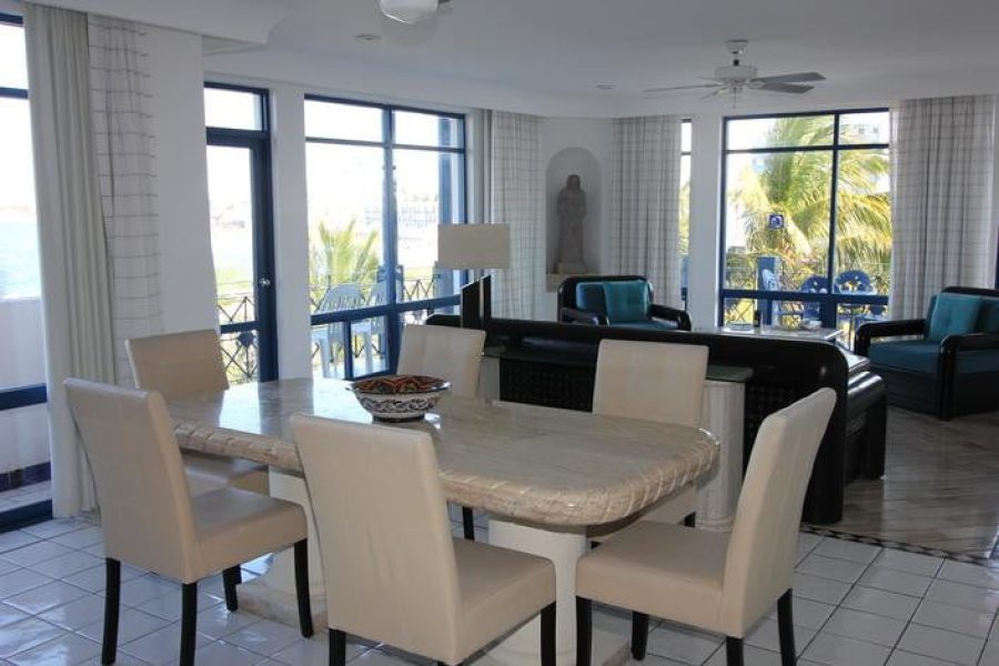 WEBIMG145185_LivingRoom_140115133003-qbsoxqa4w594y1xt5f1q2eu23zx9gjhf06b0vgk4mo