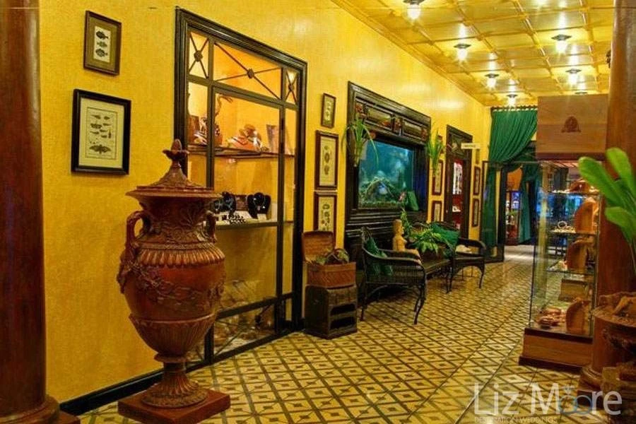 Zephyr-Palace-lobby-area-qbmybg867mt61mgdh6idqfozsy97jk13o3zplxdbhs