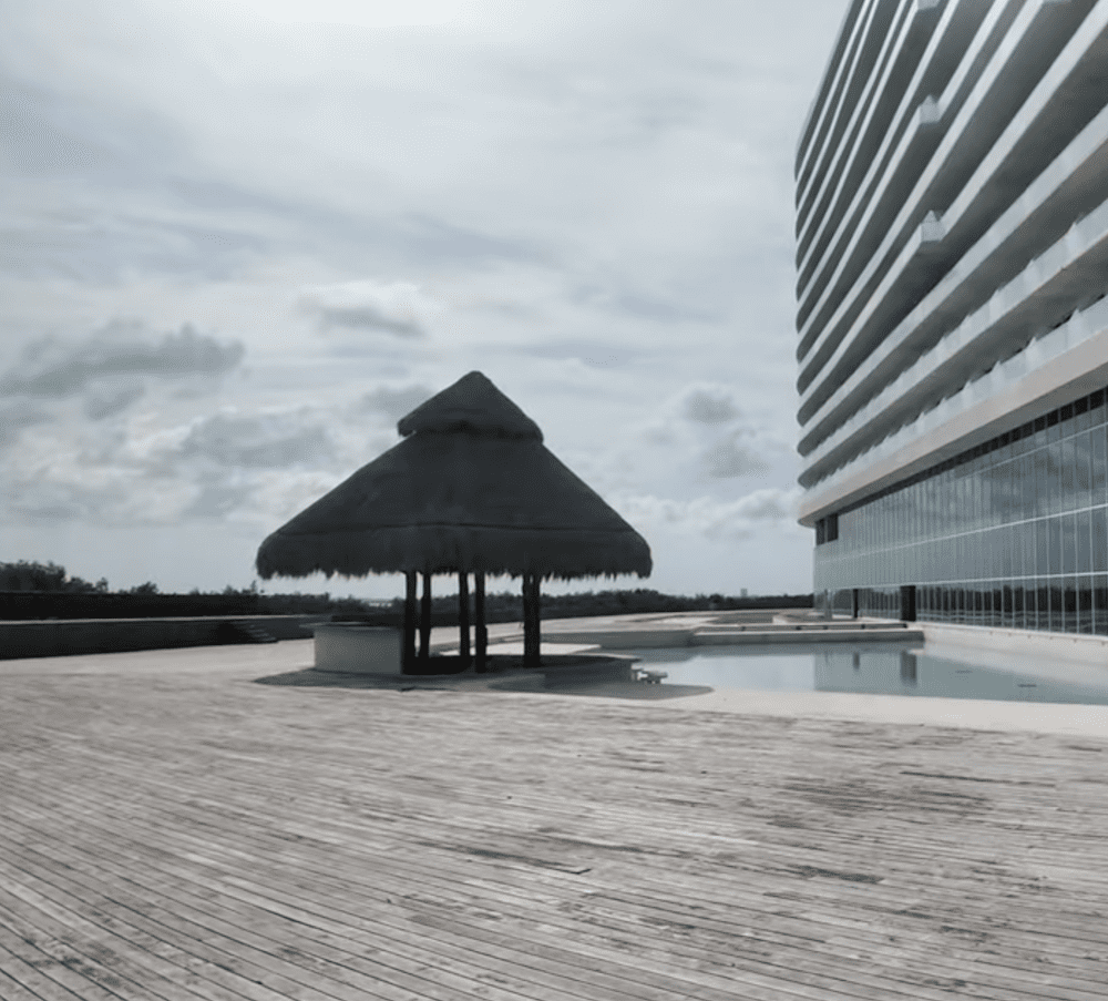 Enea Pool Terrace