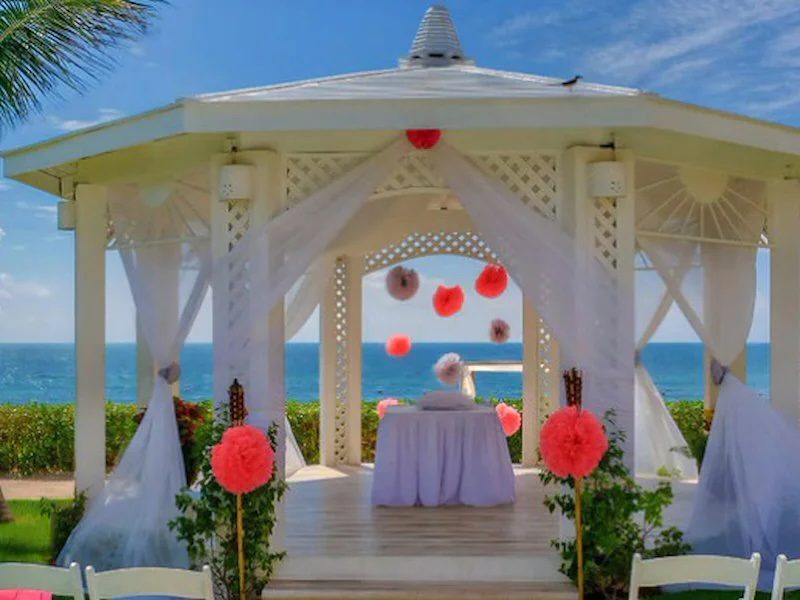 Lawn Gazebo Venue 70 guests copy